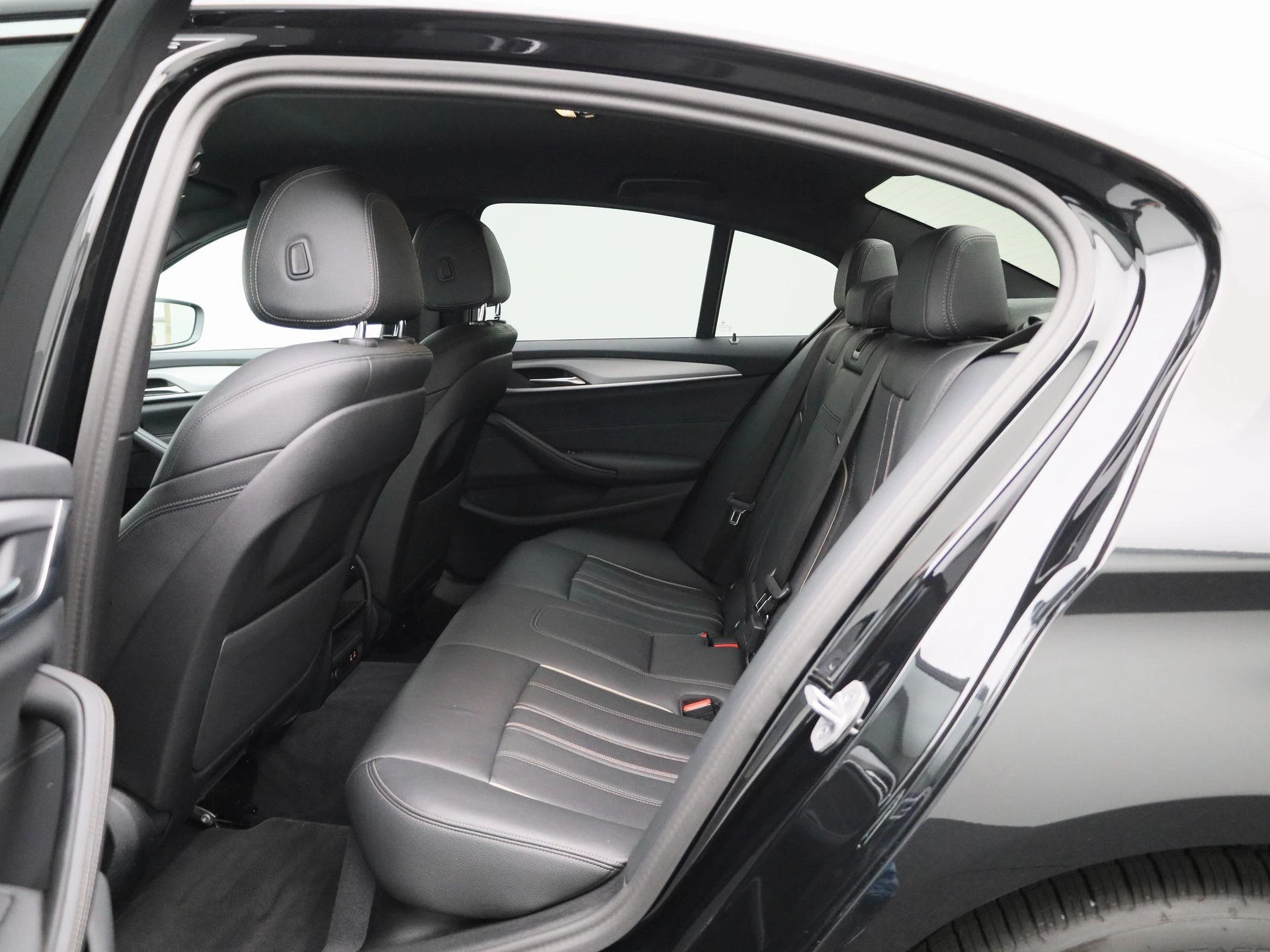 BMW-5 Serie-image-9