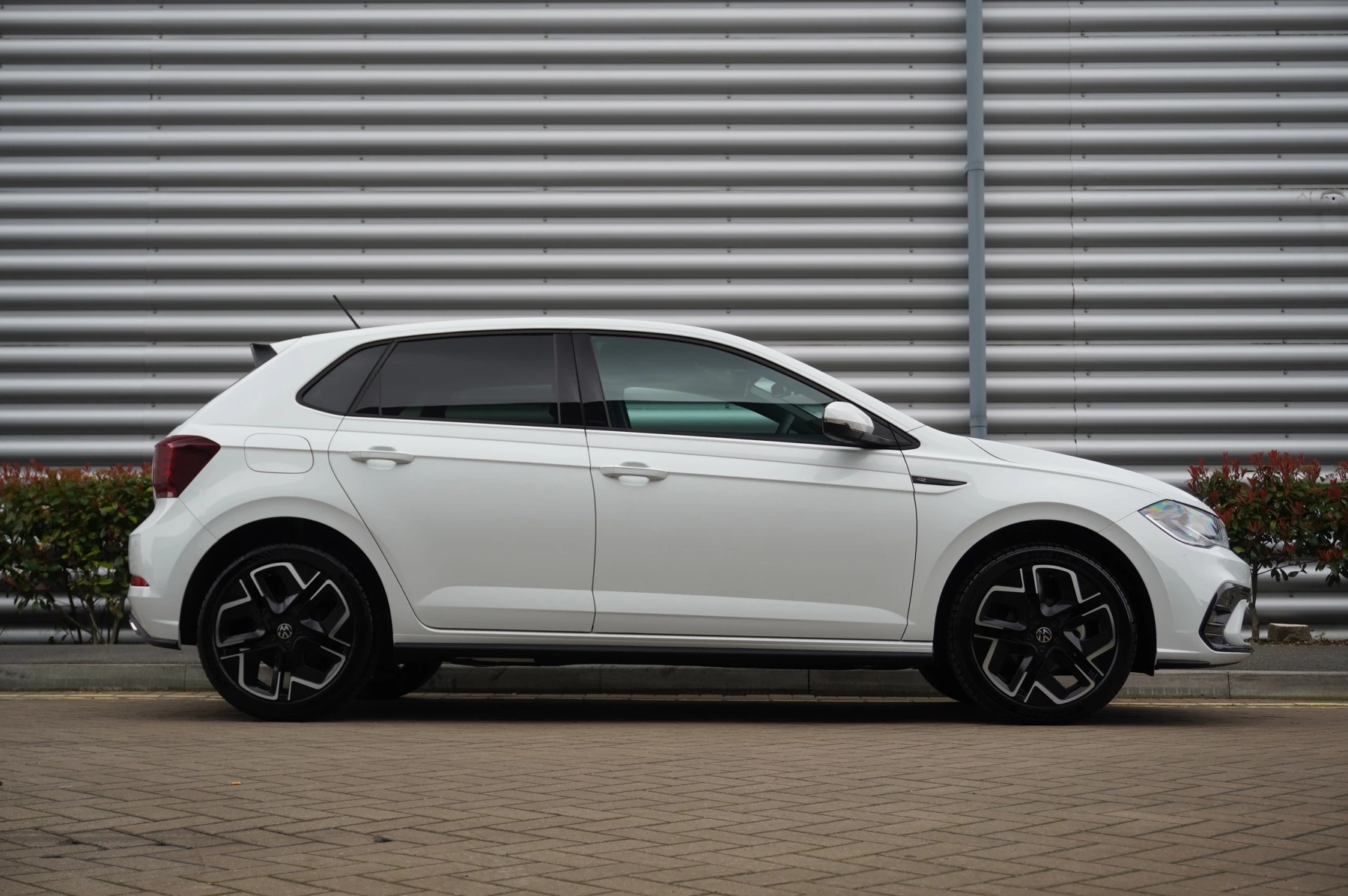 Volkswagen-Polo-image-3