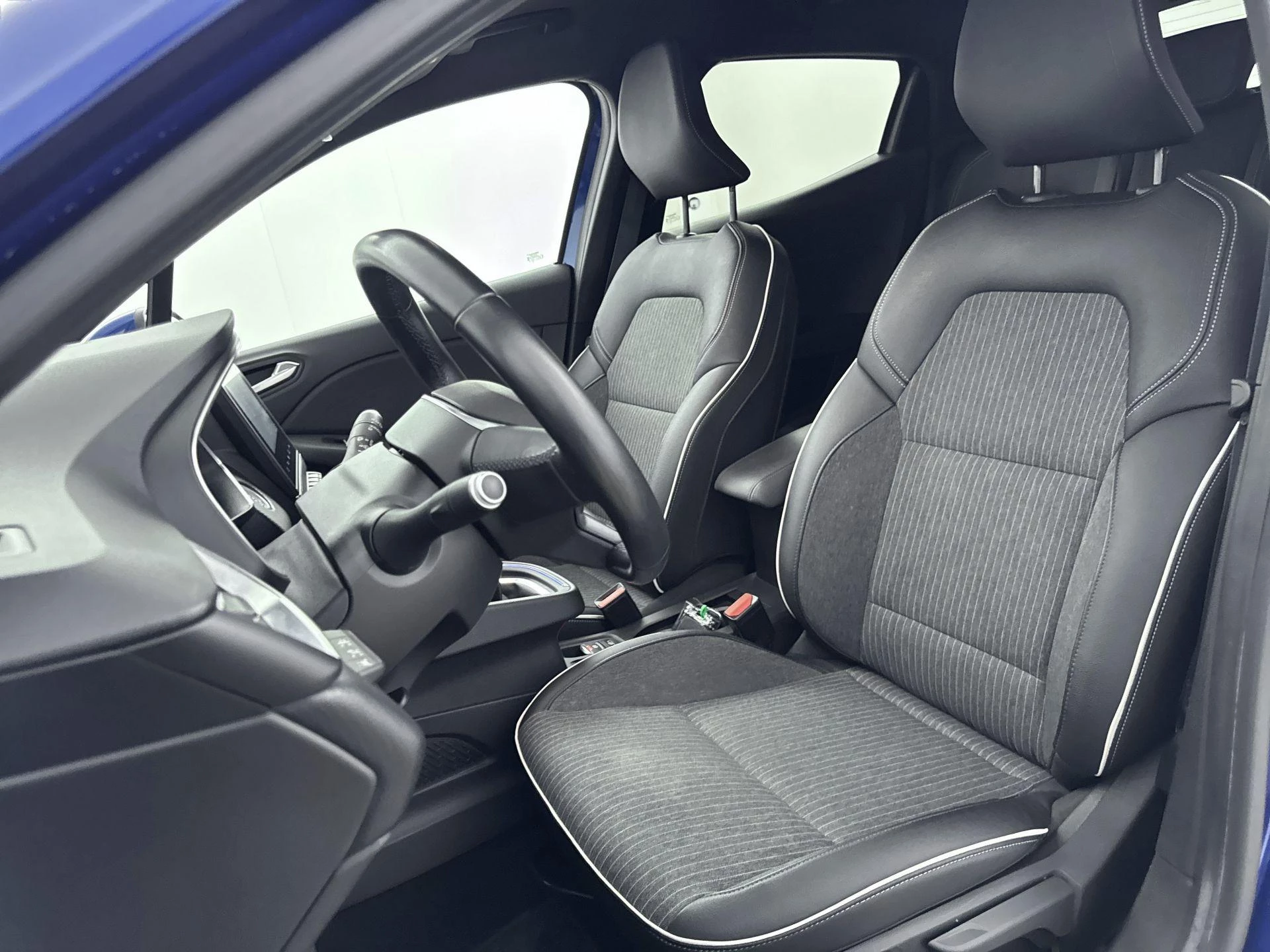 Renault-Clio-image-23