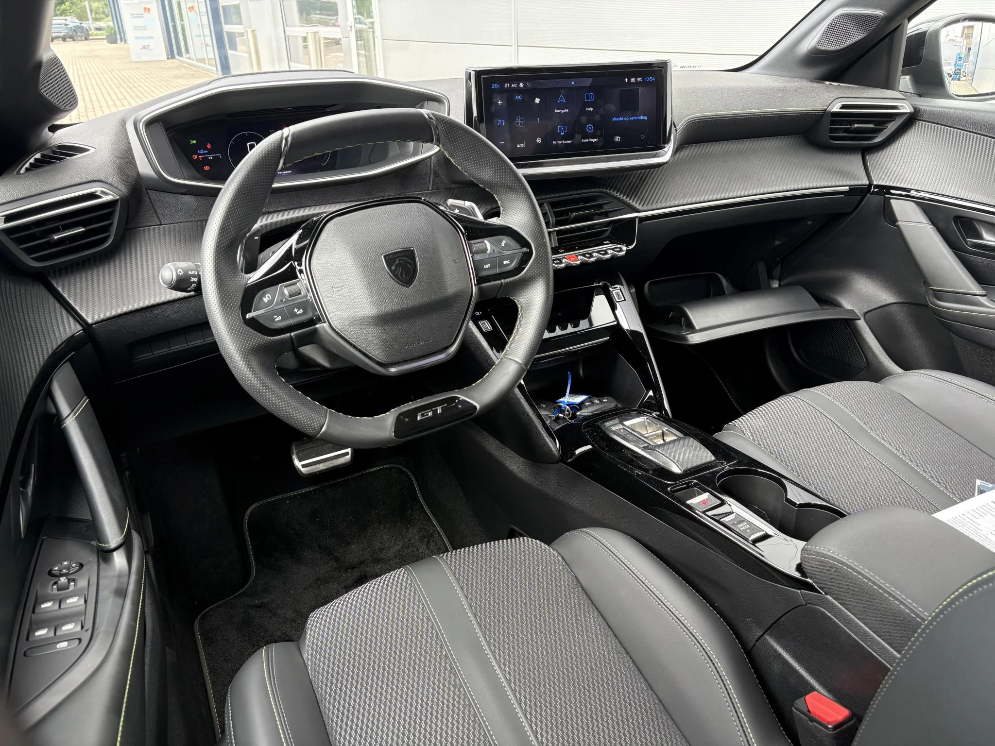 Peugeot-208-image-9