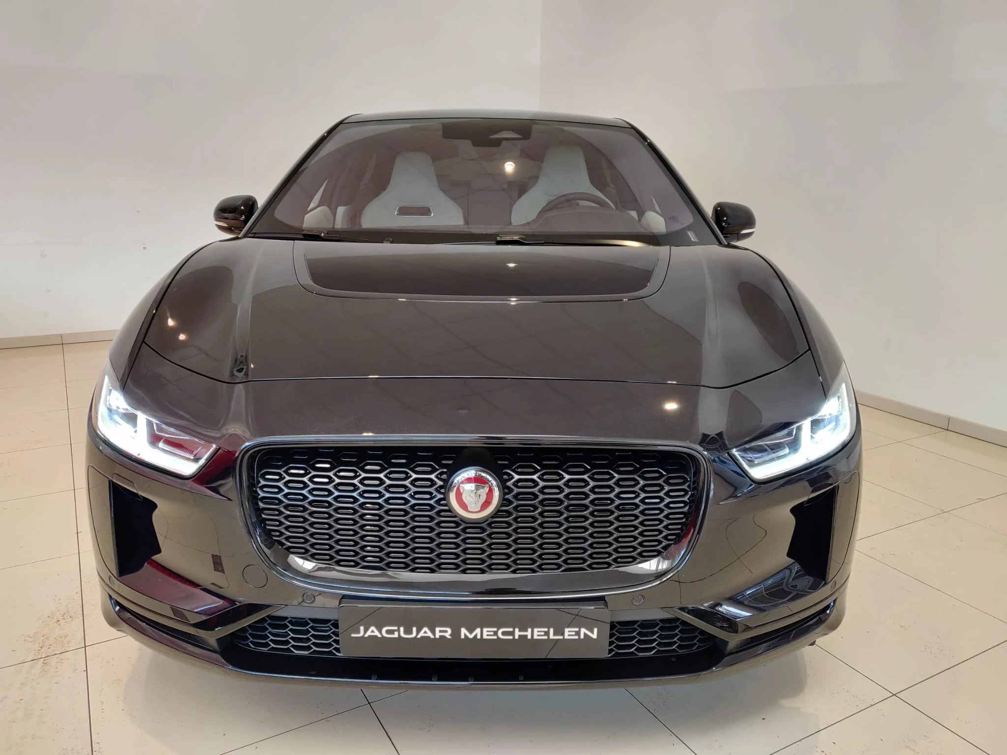 Jaguar-I-PACE-image-7