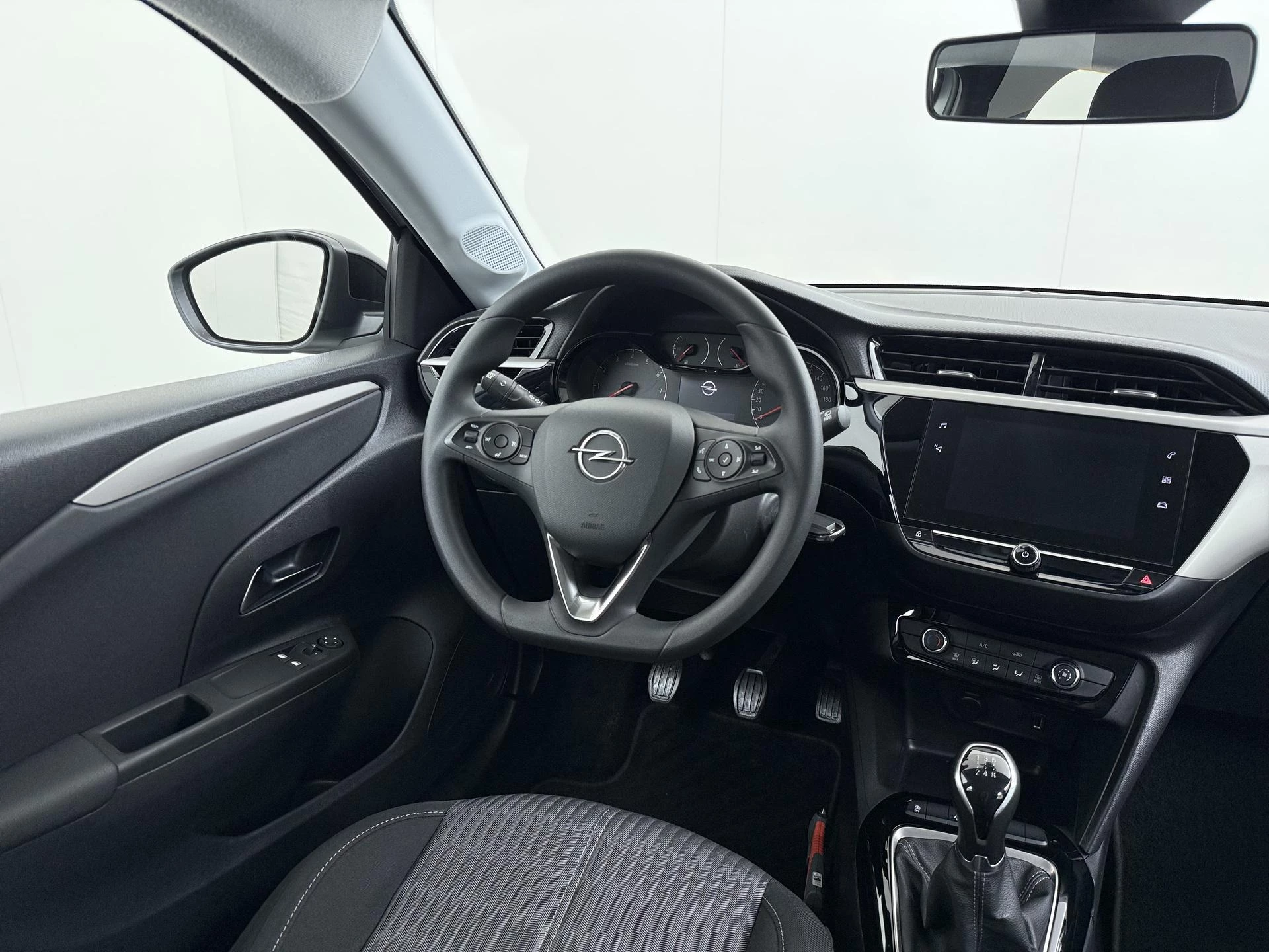 Opel-Corsa-image-14