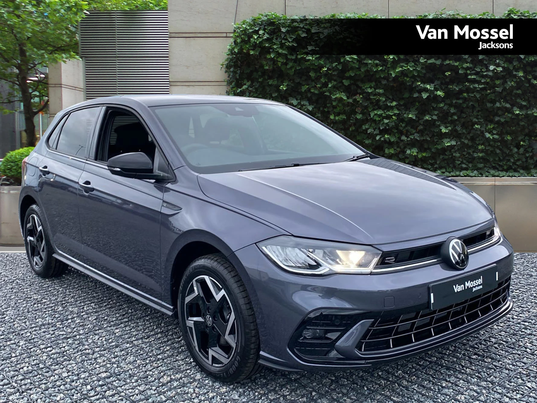 Volkswagen-Polo-image-0