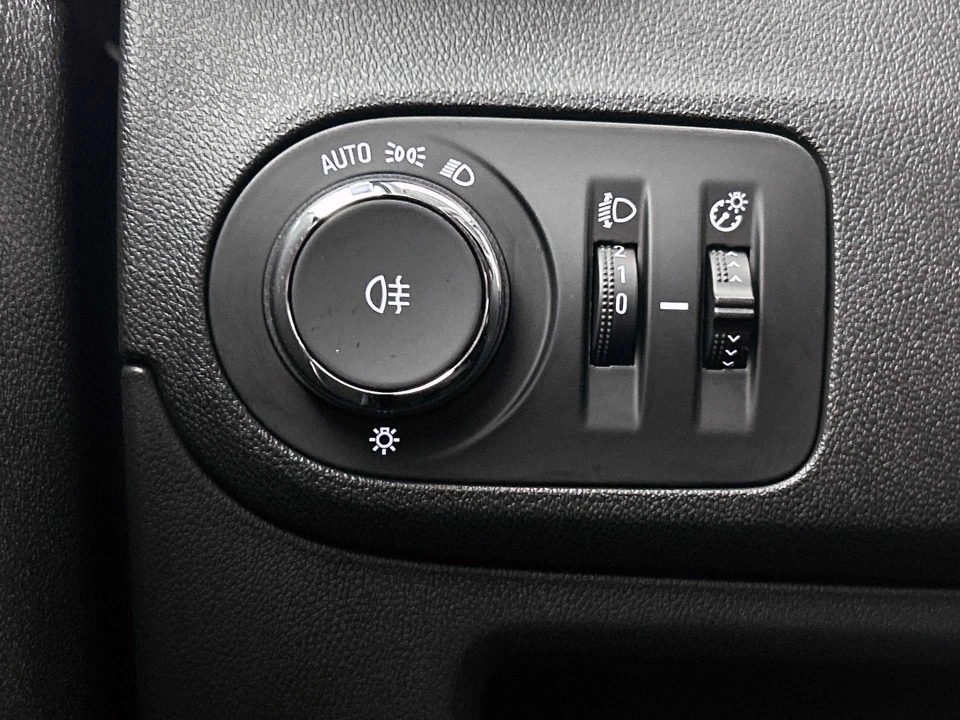 Opel-Crossland X-image-26