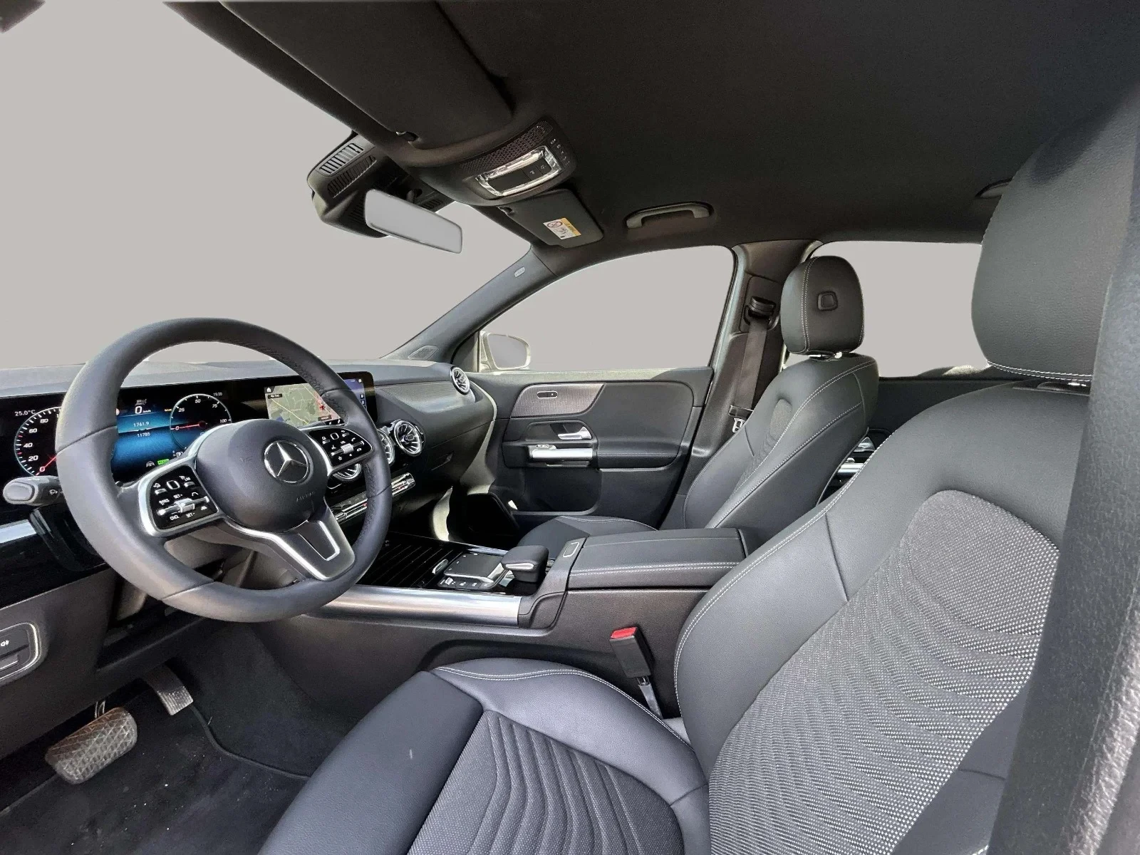 Mercedes-Benz-EQA-image-9