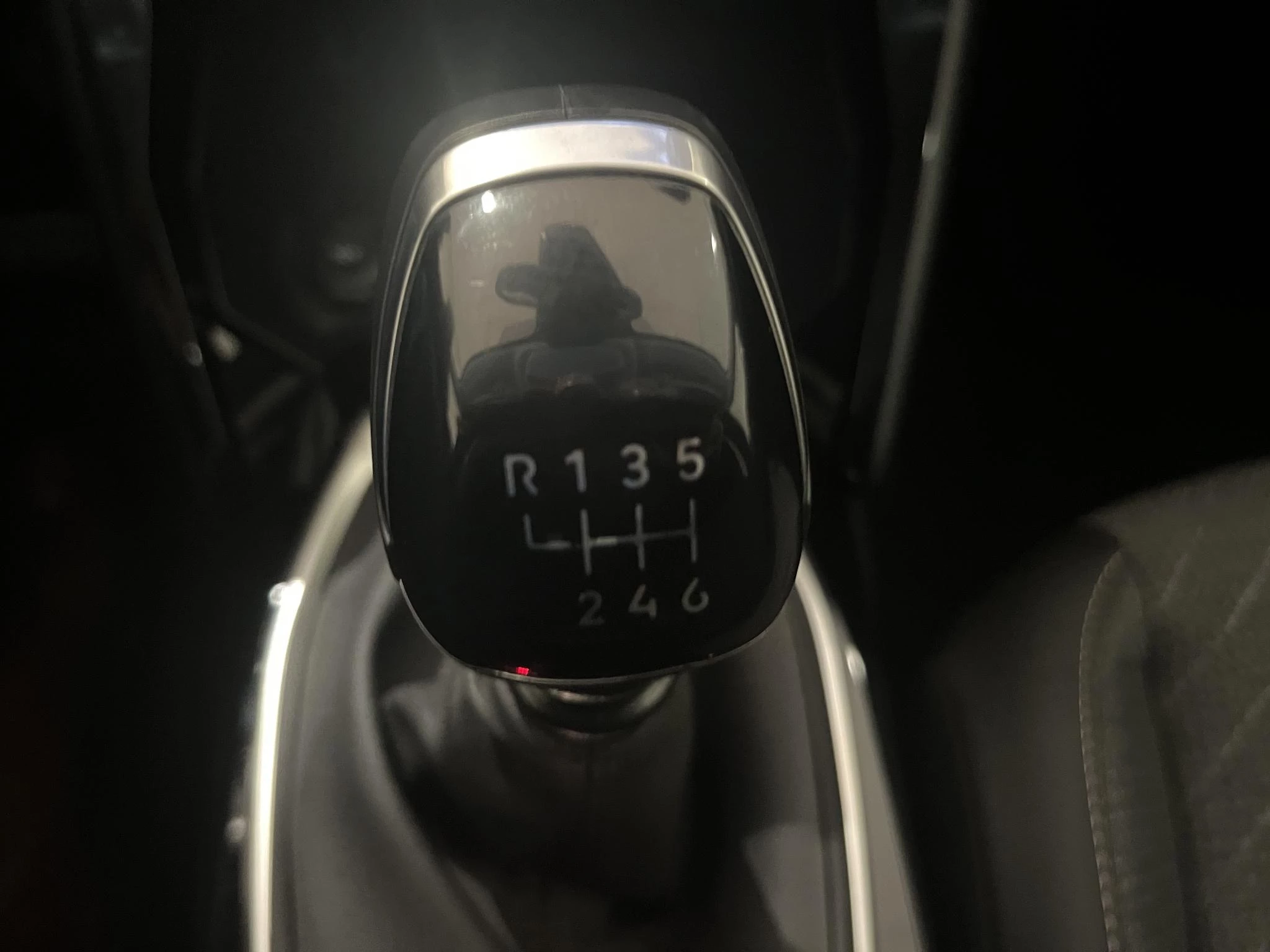 Peugeot-208-image-15