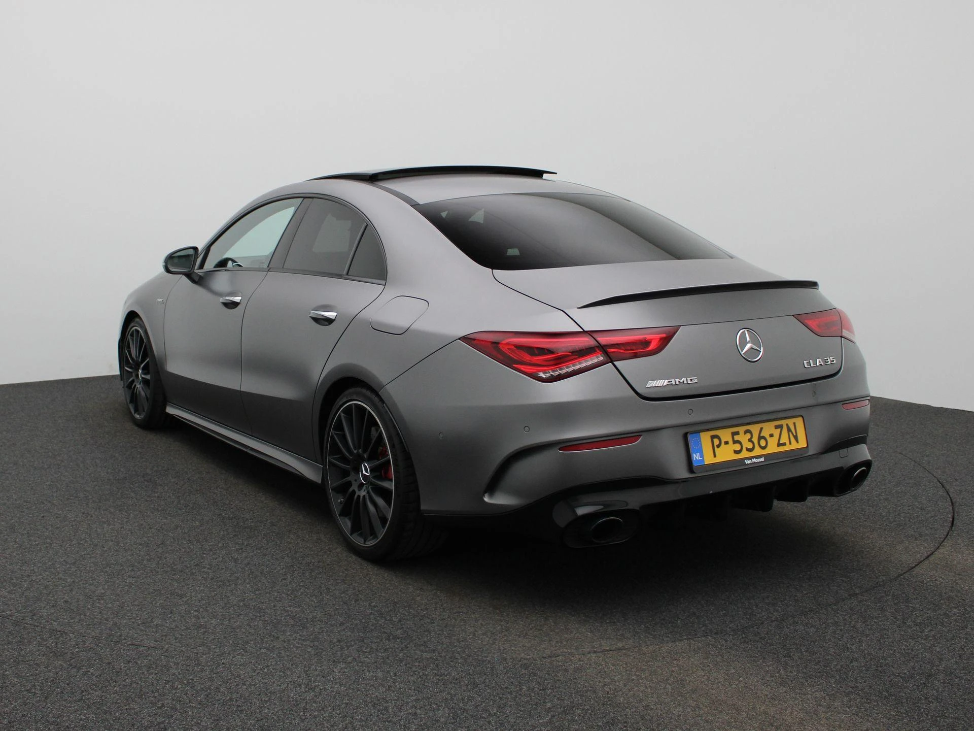Mercedes-Benz-CLA-image-1