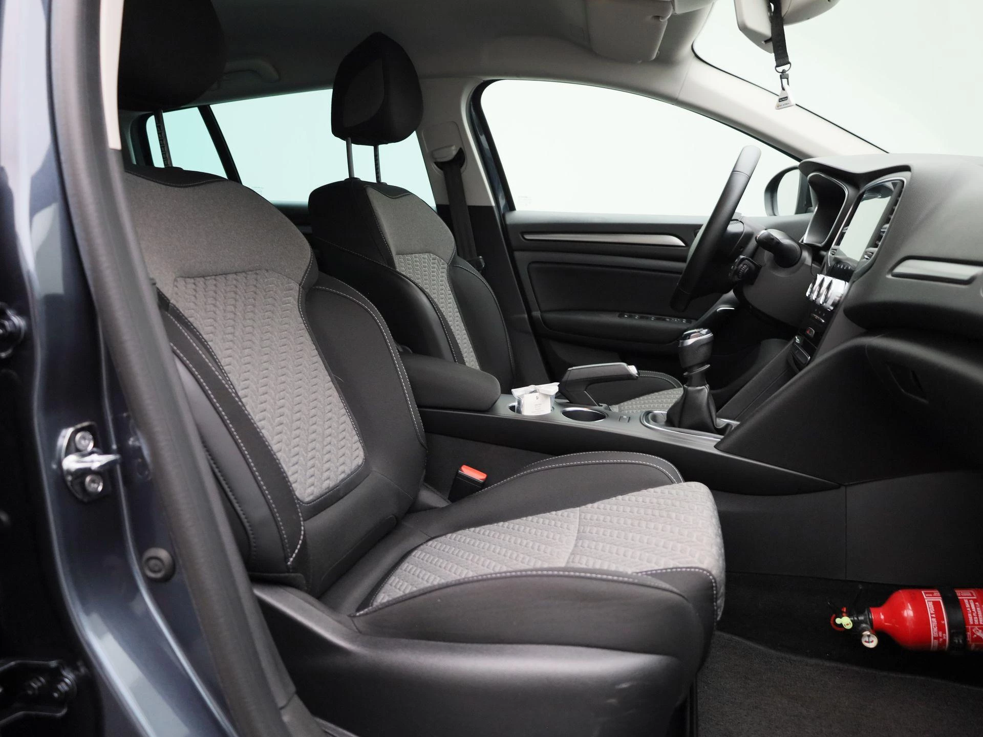Renault-Mégane Grand Tour-image-34