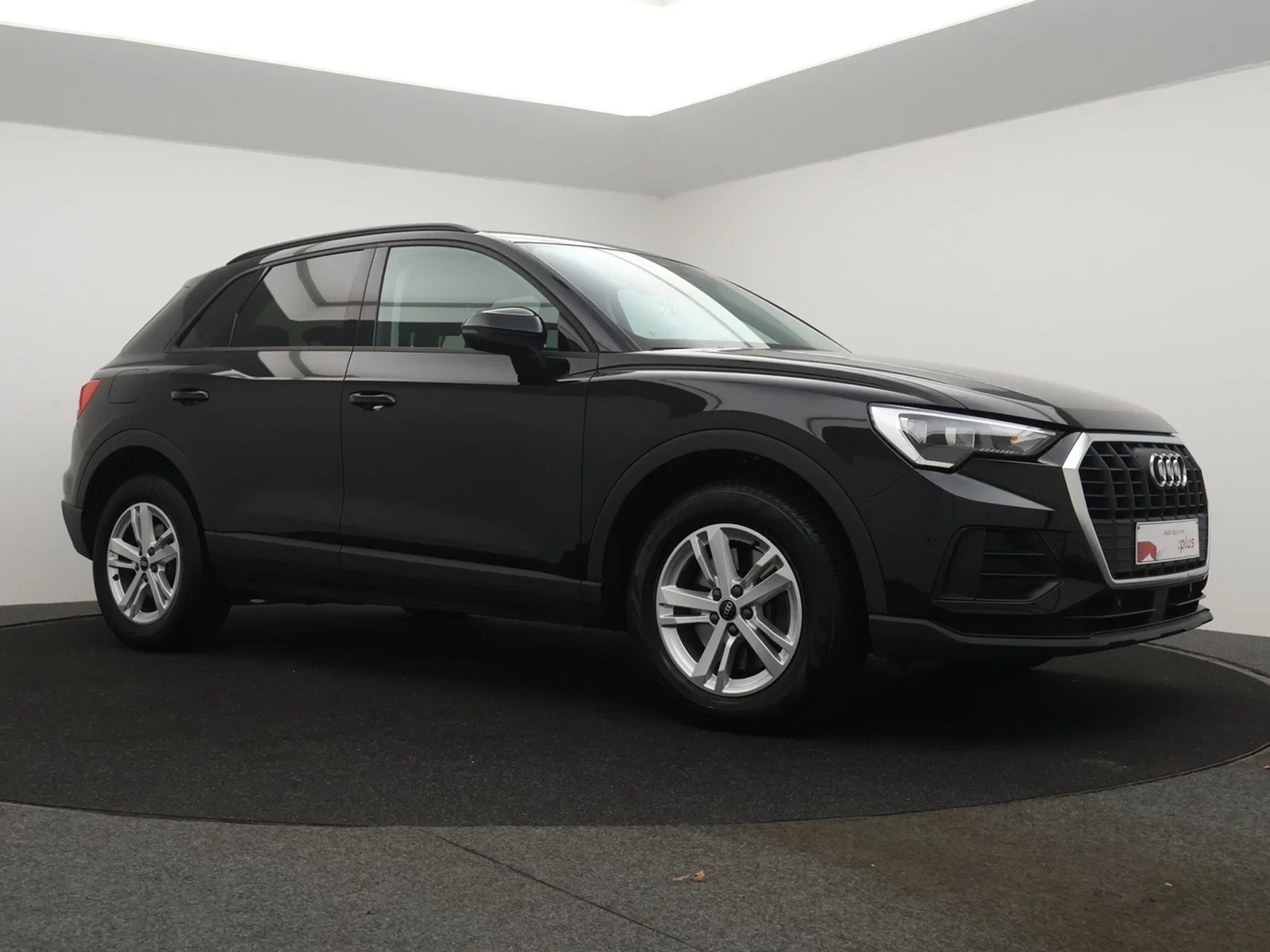 Audi-Q3-image-25