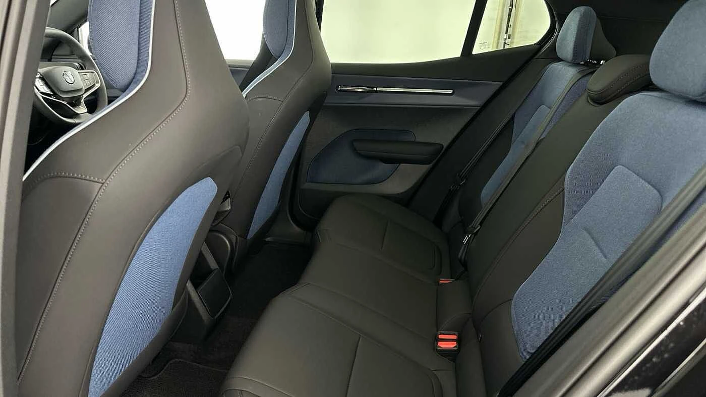 Volvo-EX30-image-15