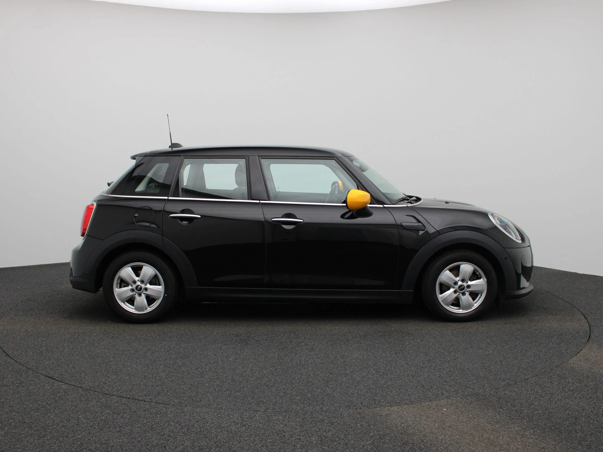MINI-One-image-5