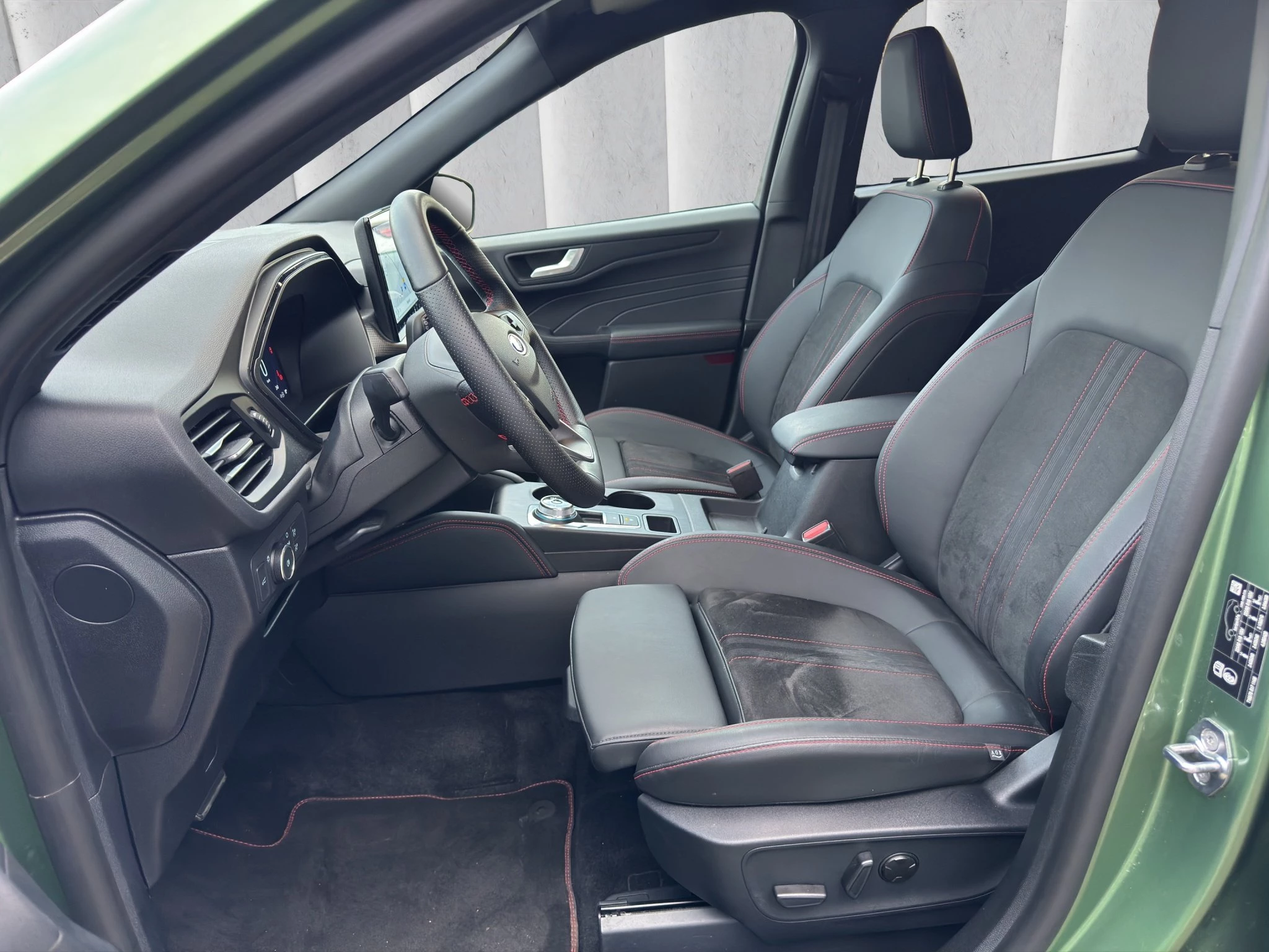 Ford Kuga ST-Line X Aut.*360GRAD*LED-MATRIX*NAVI*GRA*WINTER-PKT.