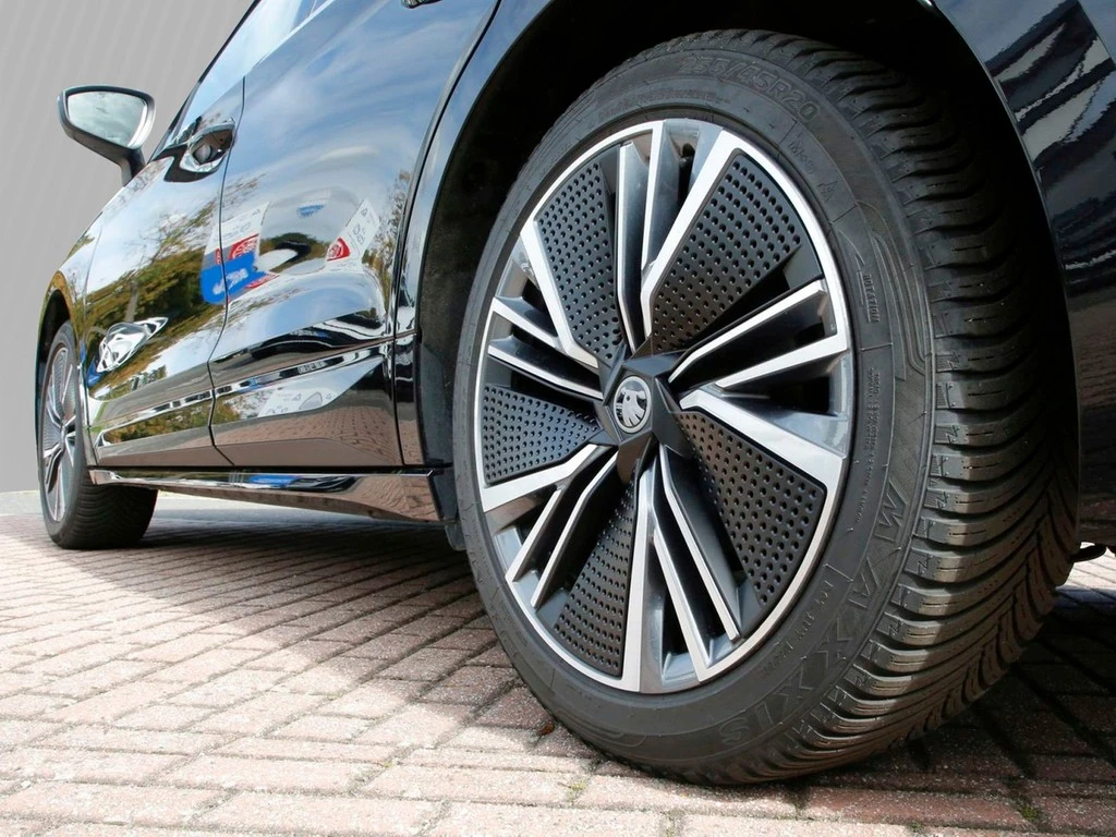 Škoda-Enyaq Coupe-image-4