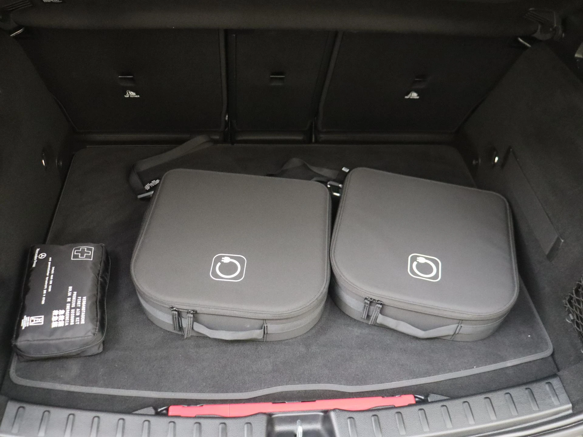 Mercedes-Benz-GLA-image-27