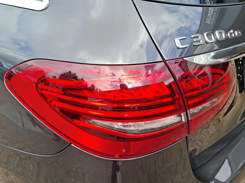 Mercedes-Benz C-Klasse 300 de T AVANTGARDE PANO LED KAMERA SHZ PDC AVANTGARDE