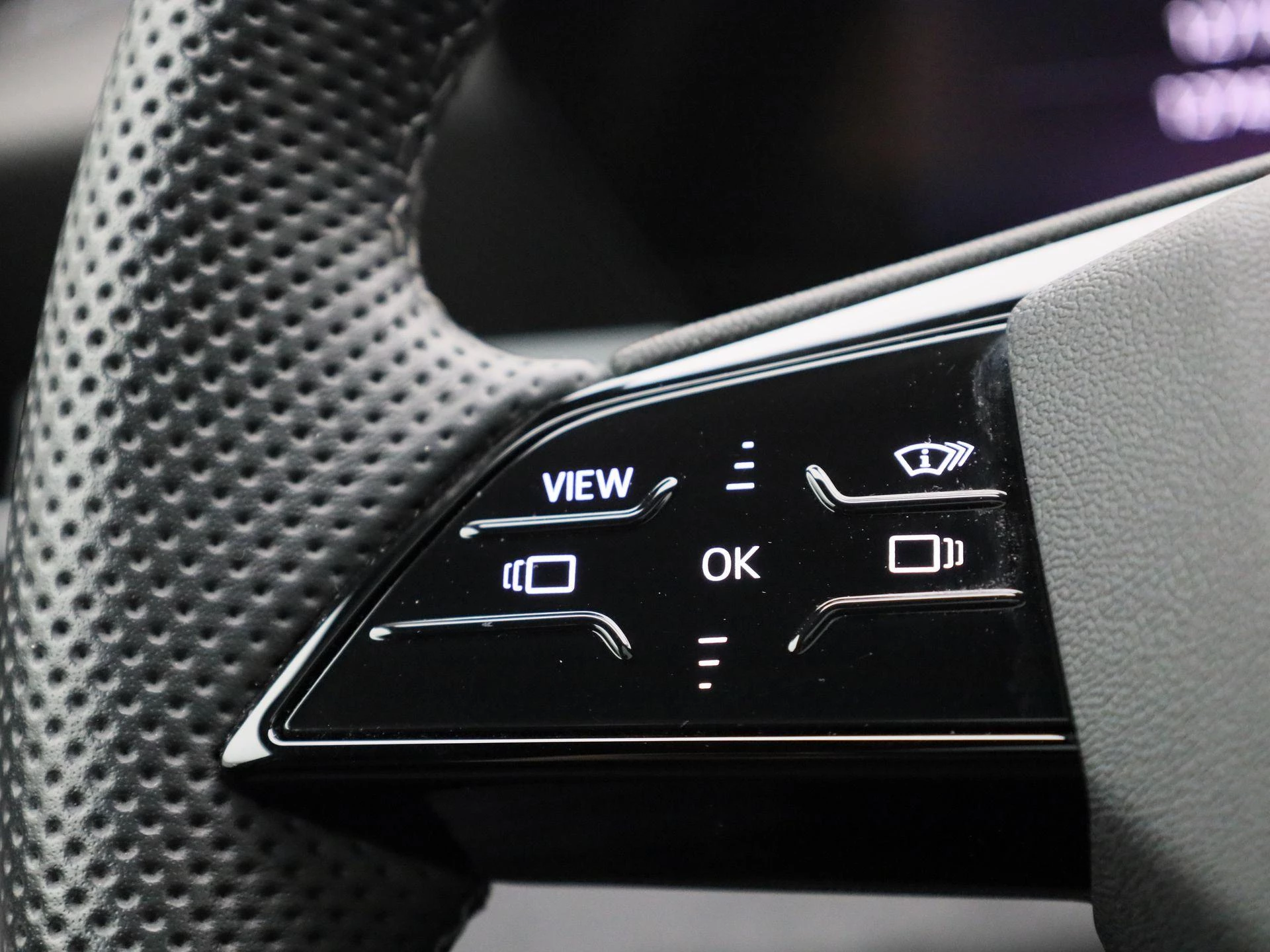 Audi-Q6 e-tron-image-17