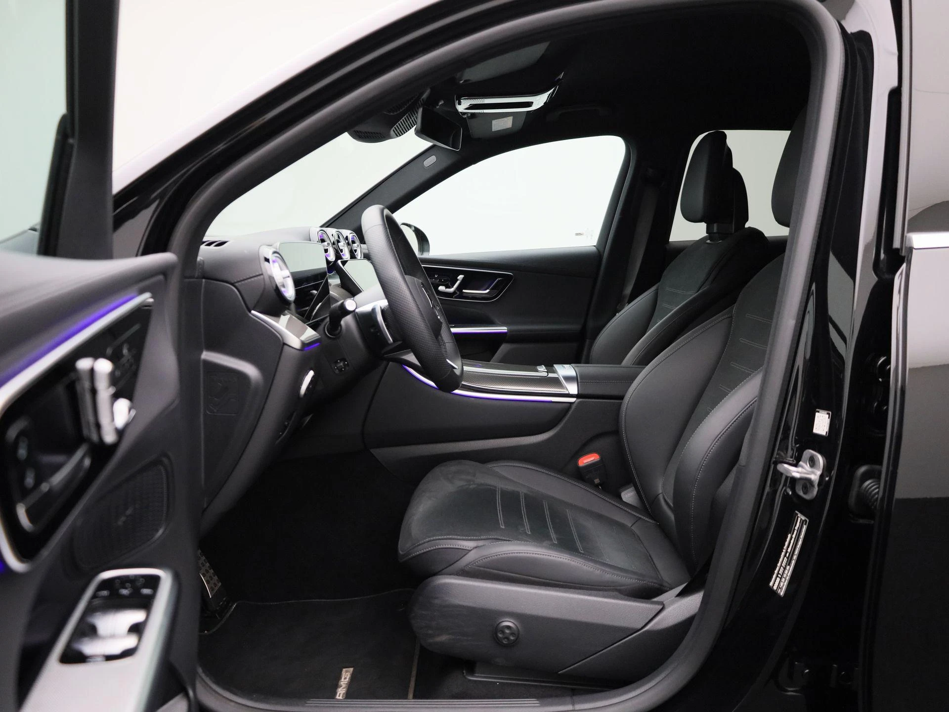 Mercedes-Benz-GLC-image-9
