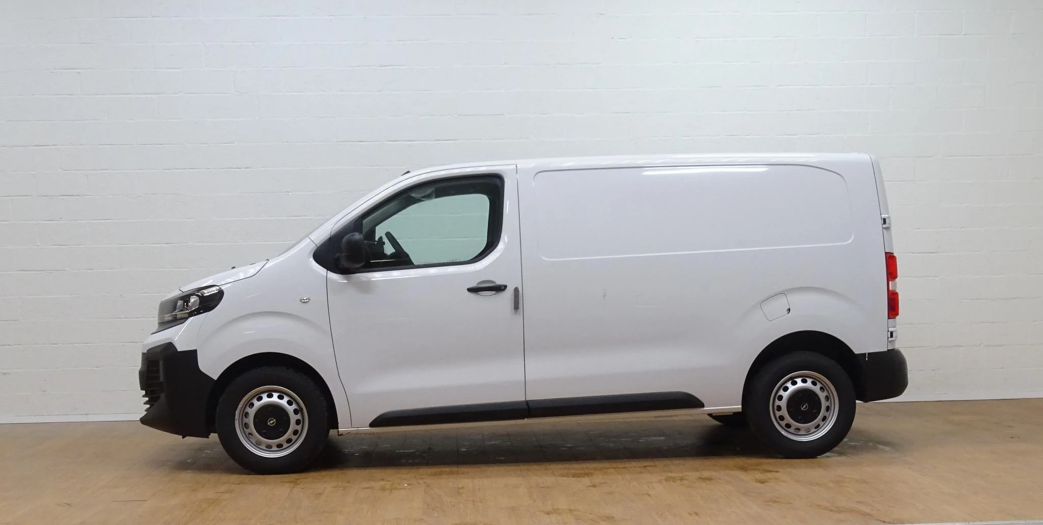 Opel-Vivaro-image-4