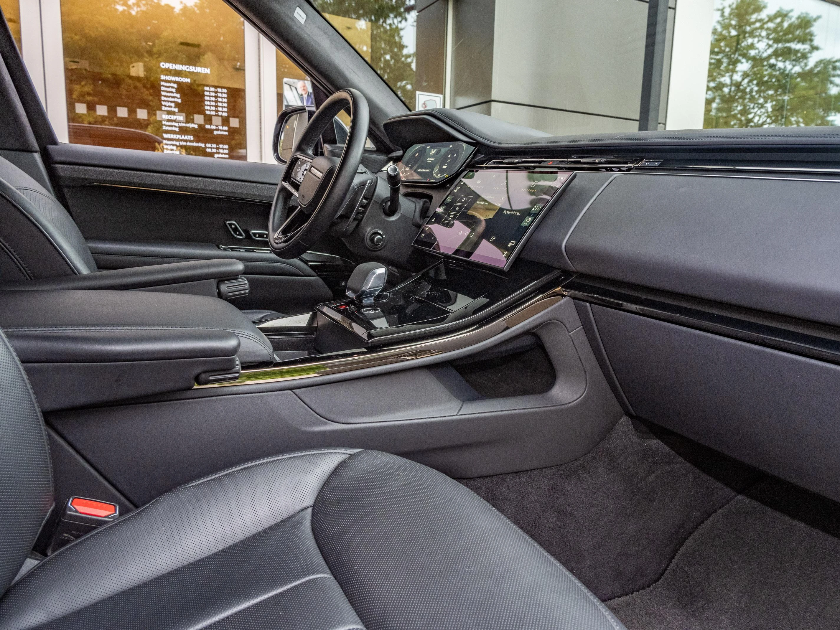 Land Rover-Range Rover Sport-image-15