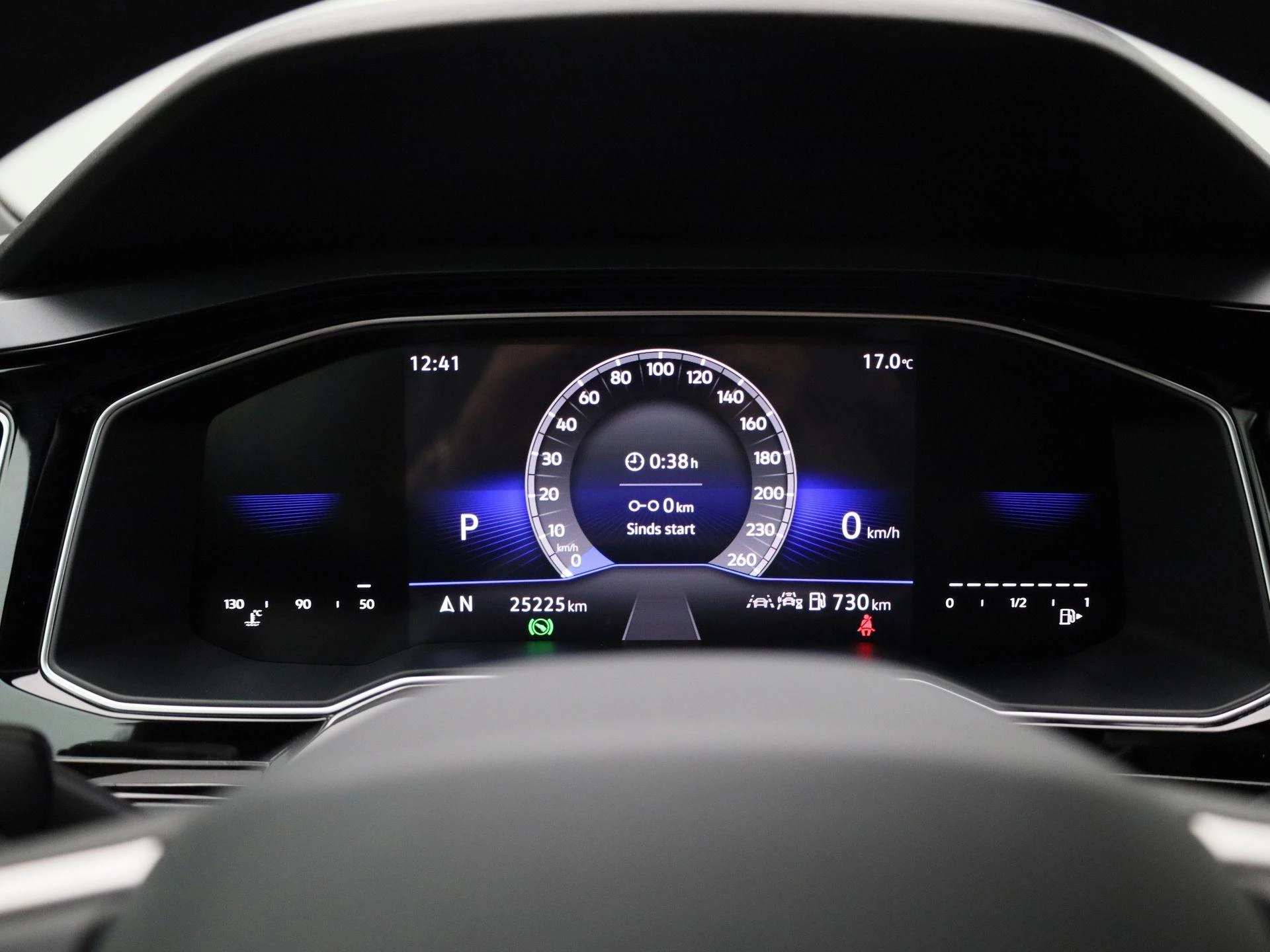 Volkswagen-Polo-image-13