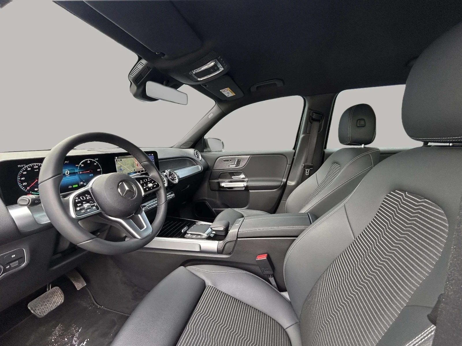 Mercedes-Benz-EQB-image-9
