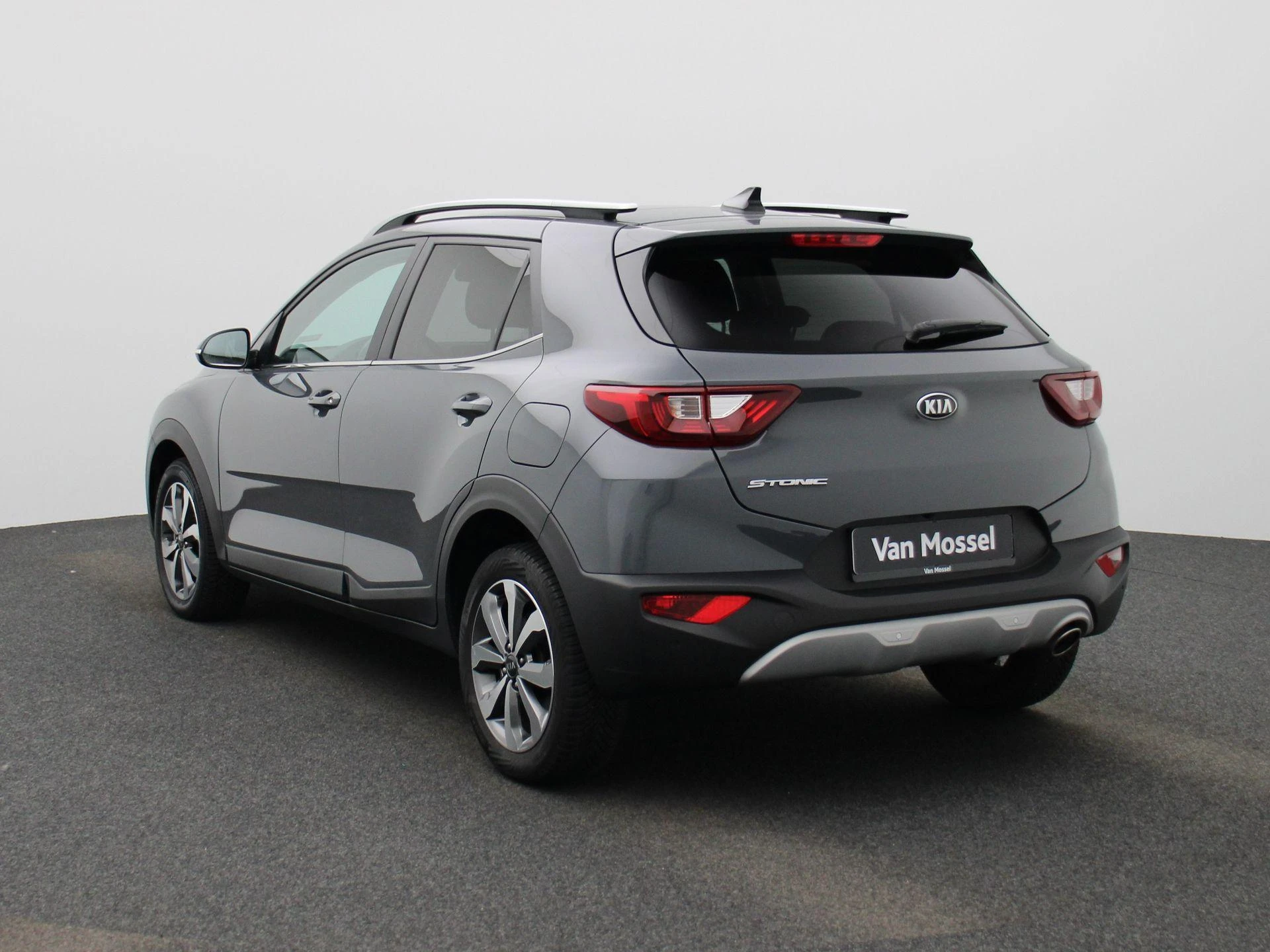 Kia-Stonic-image-1