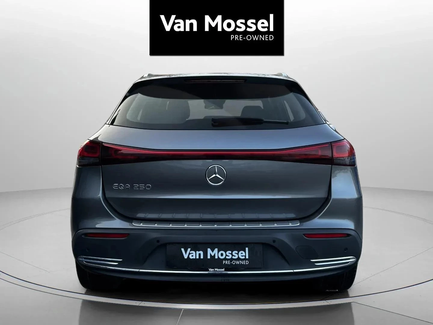 Mercedes-Benz-EQA-image-5