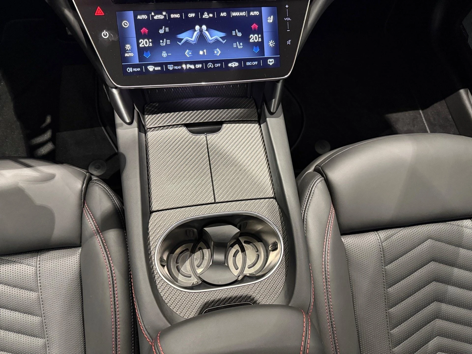 Maserati-GranTurismo-image-9