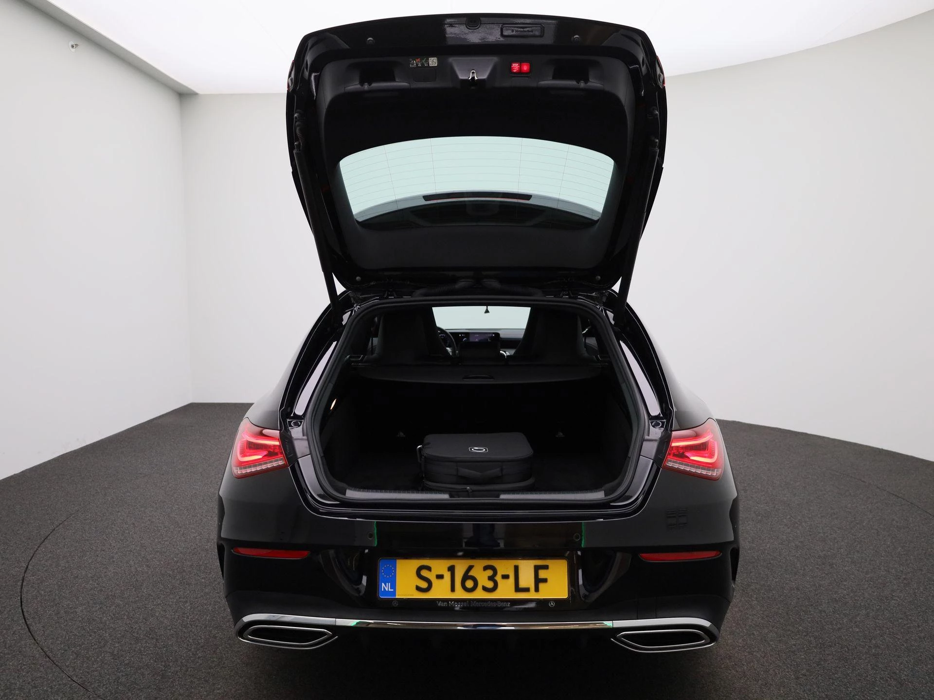 Mercedes-Benz CLA Shooting Brake 250 e AMG Line