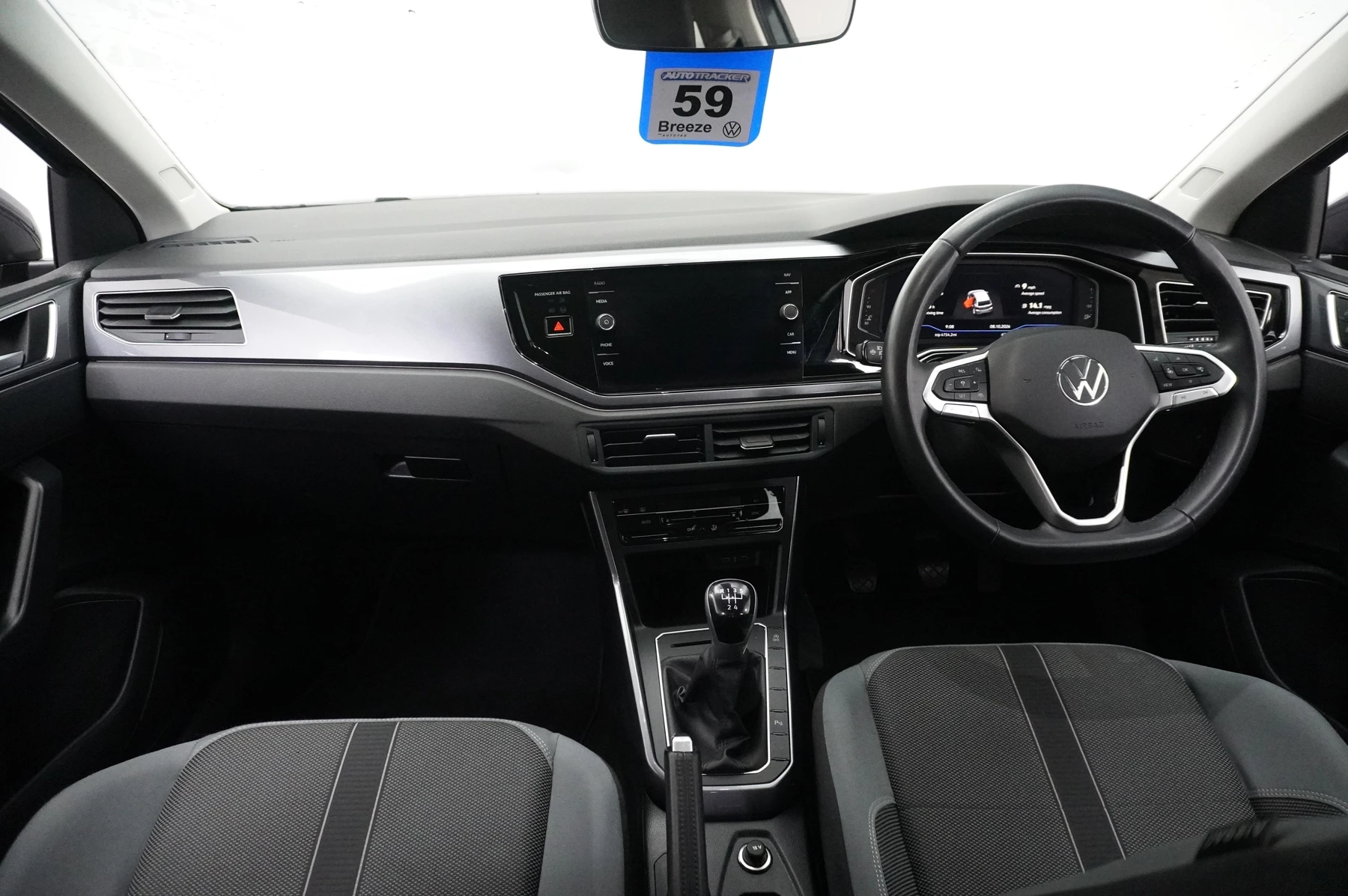 Volkswagen-Polo-image-8