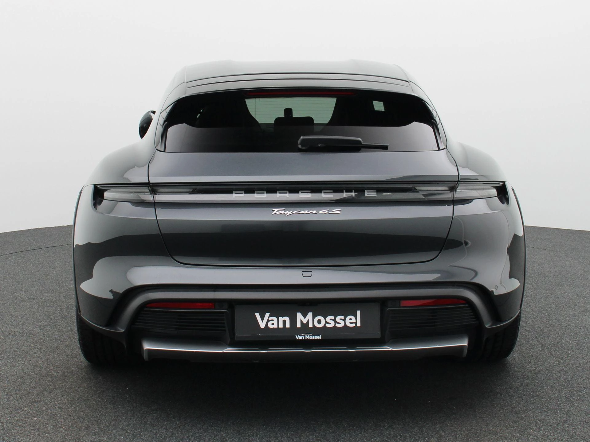 Porsche-Taycan-image-4