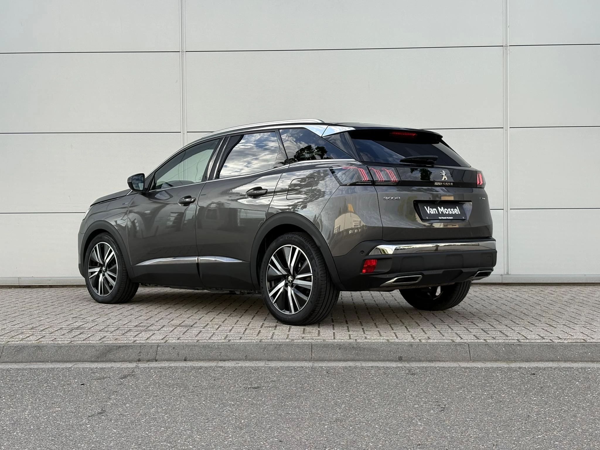 Peugeot 3008 1.6 HYbrid 225 GT