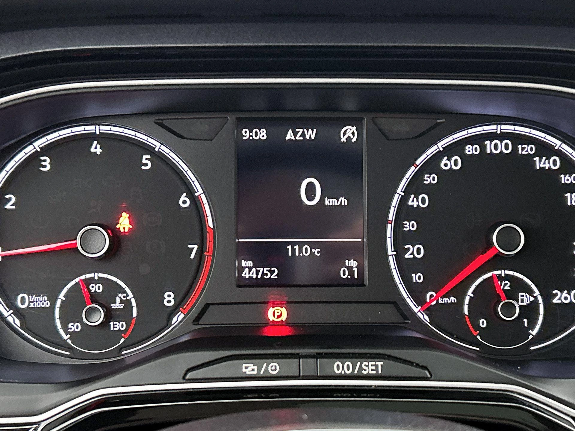 Volkswagen-Polo-image-13