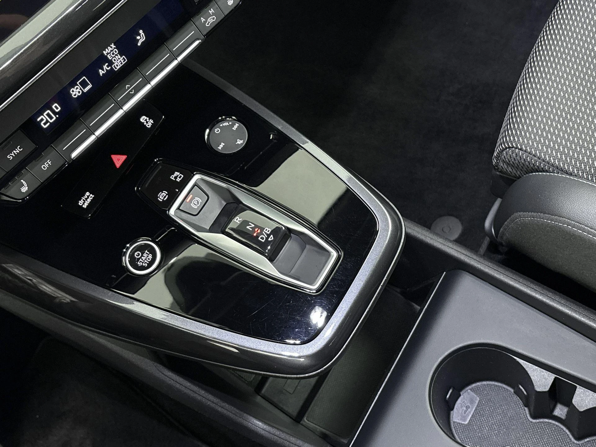 Audi-Q4 e-tron-image-20