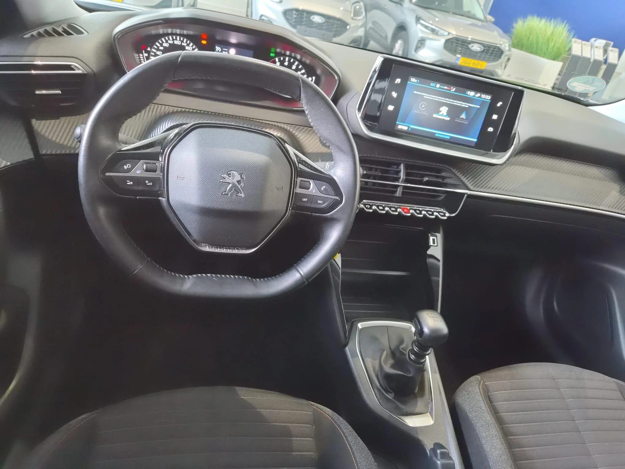 Peugeot-2008-image-6