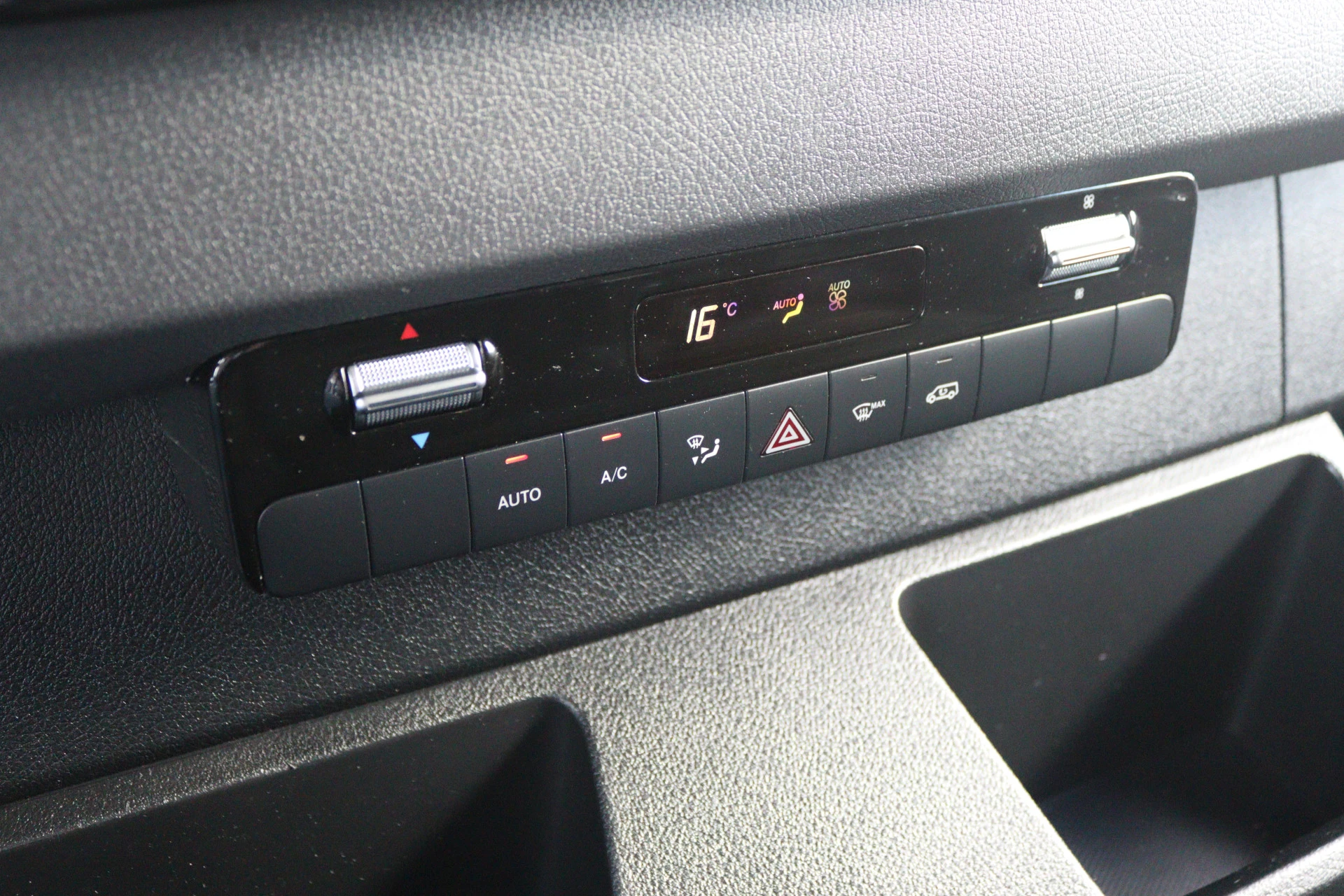 Mercedes-Benz-Sprinter-image-10