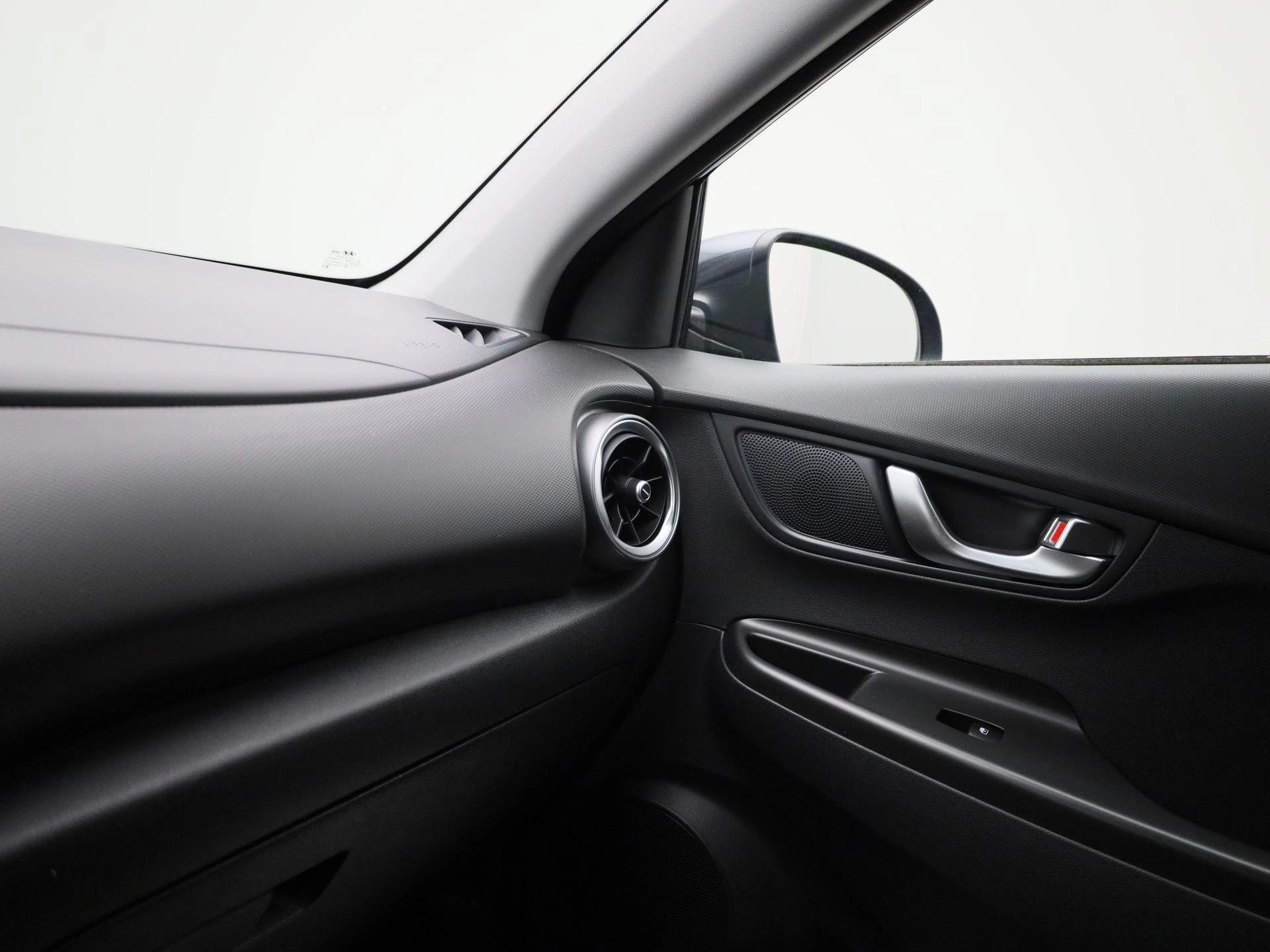 Hyundai-Kona-image-24