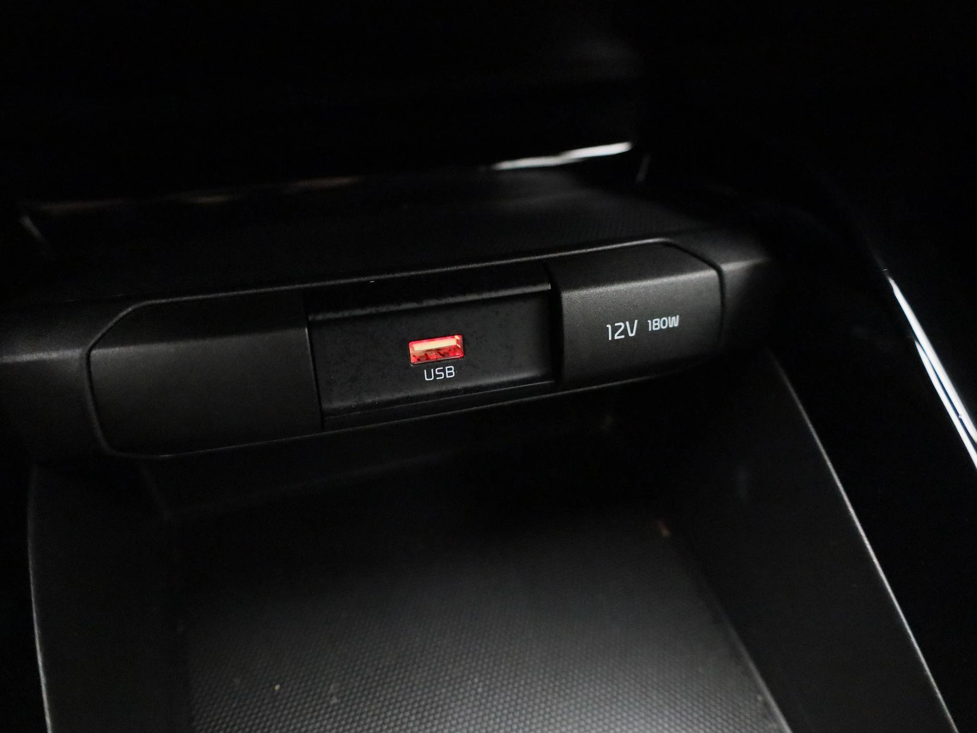 Kia-Stonic-image-22