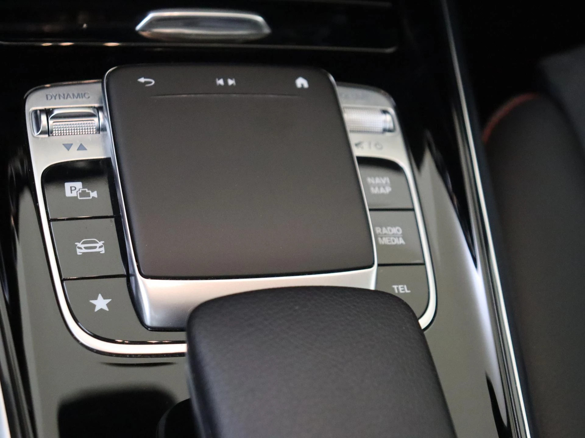 Mercedes-Benz B-Klasse 180 Business Solution AMG