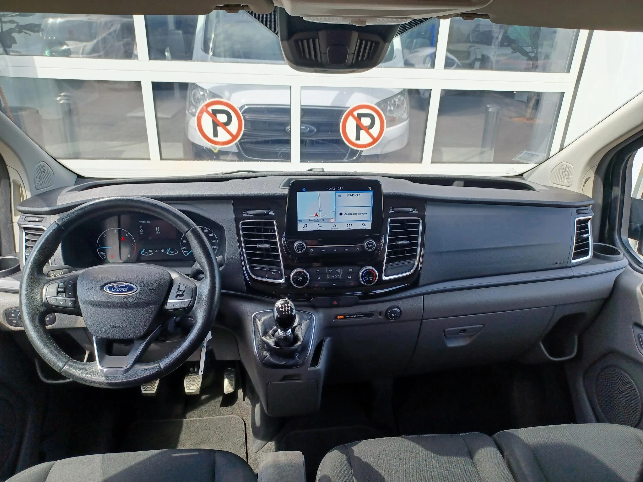 Ford-Transit Custom-image-9