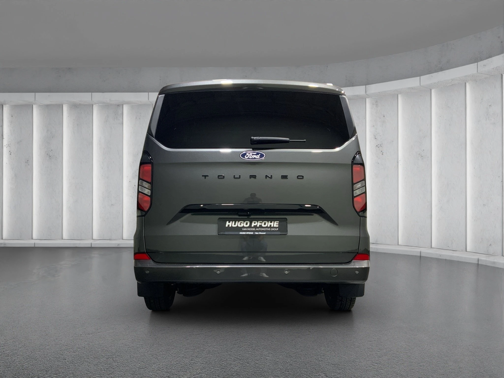 Ford-Tourneo Custom-image-3