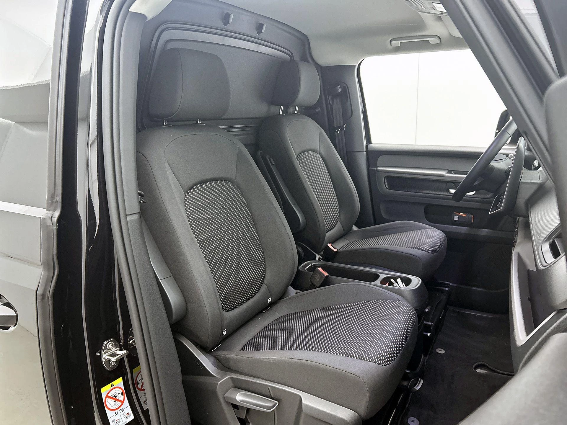 Volkswagen-ID. Buzz Cargo-image-32