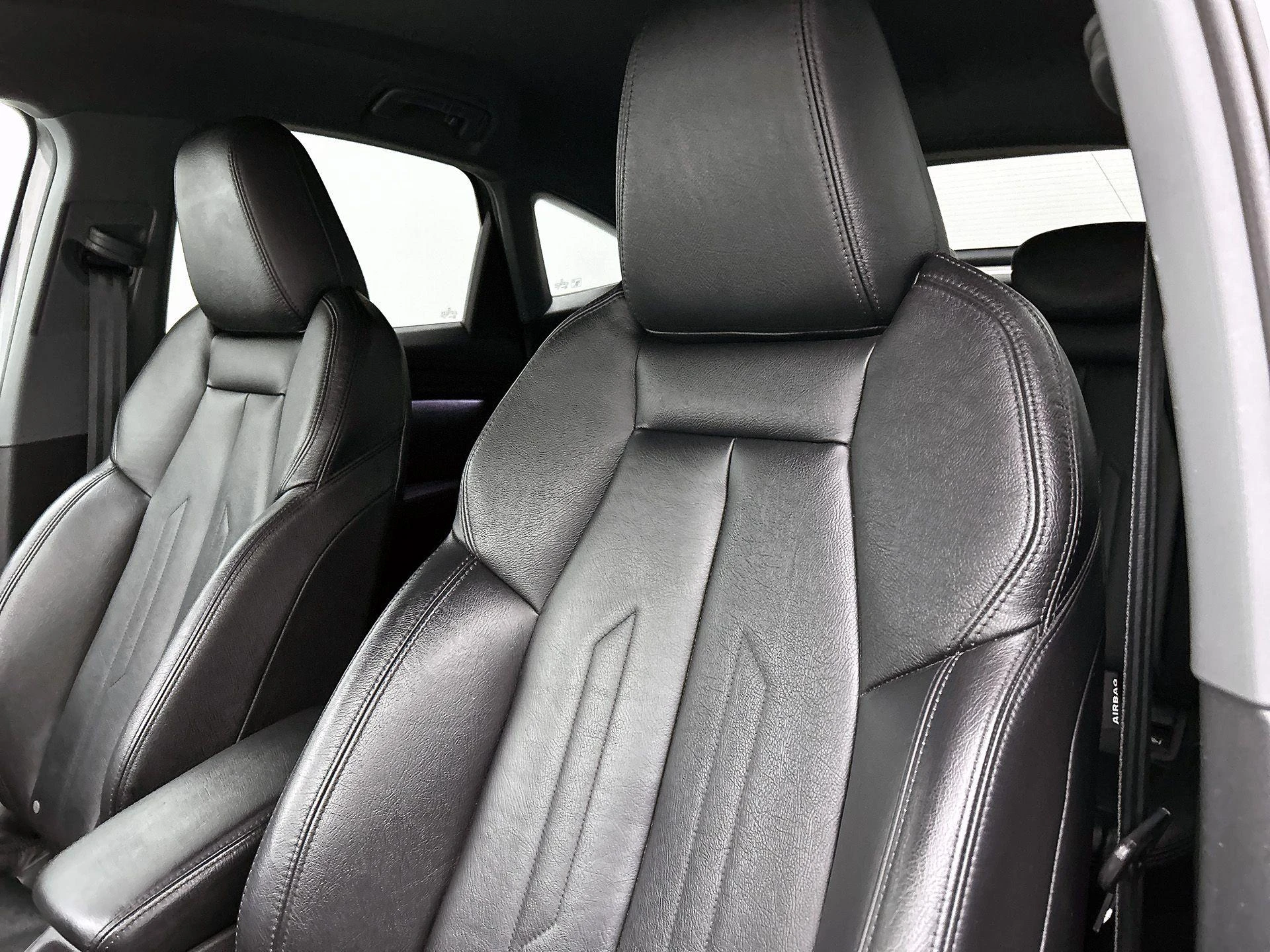 Audi-Q4 Sportback e-tron-image-11