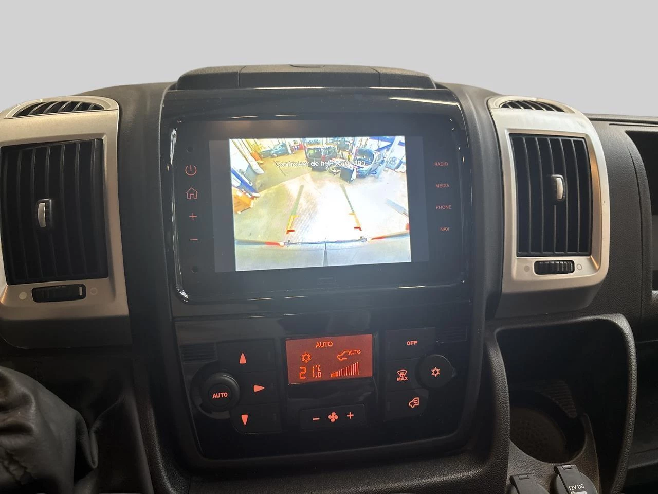 Peugeot-Boxer-image-10