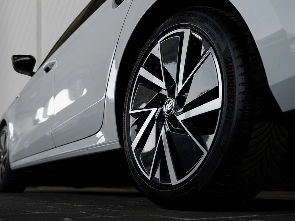 Škoda Octavia Combi 2.0 TDI DSG Sportline AHK/Navi