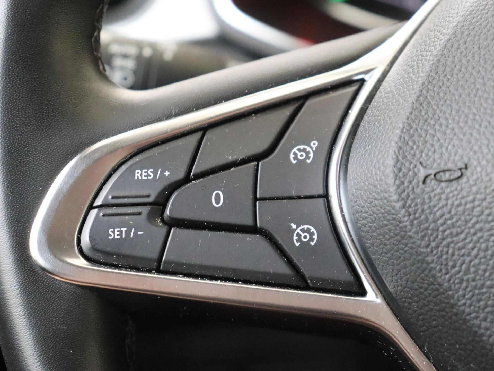 Renault-Captur-image-12