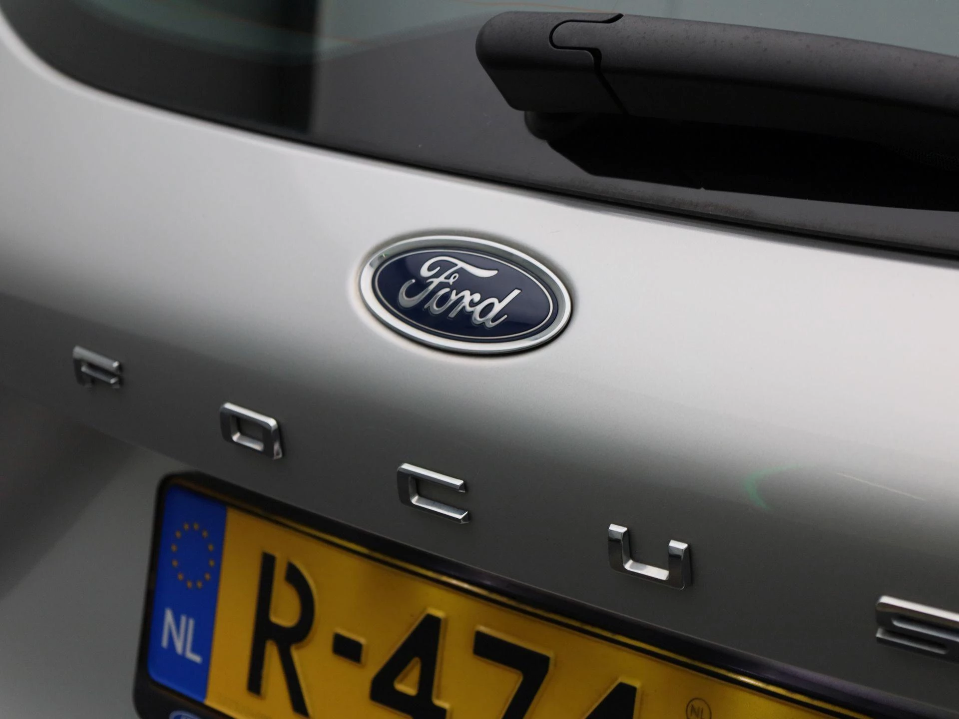 Ford Focus Wagon 1.0 EcoBoost Hybrid Connected