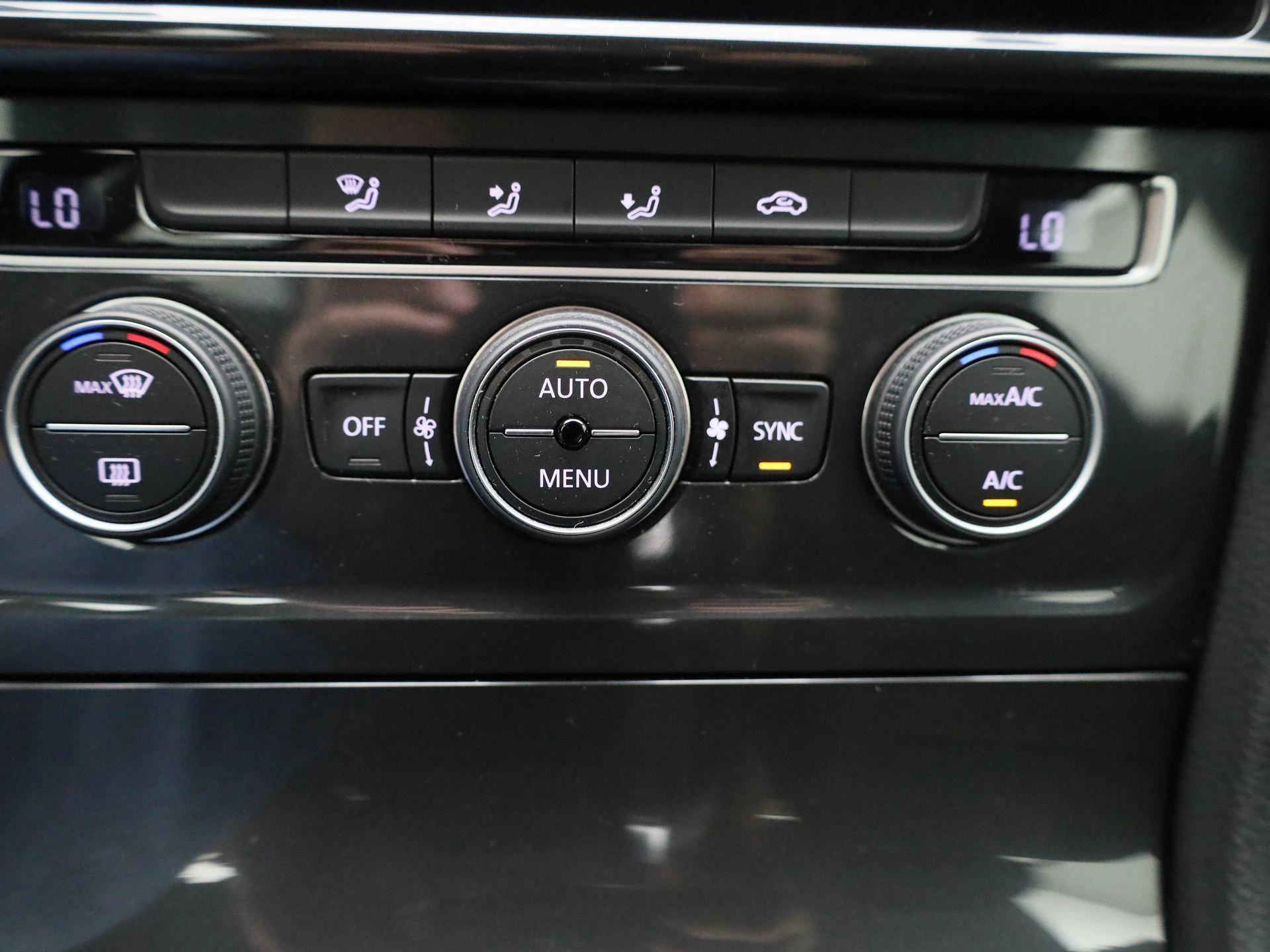 Volkswagen-e-Golf-image-20