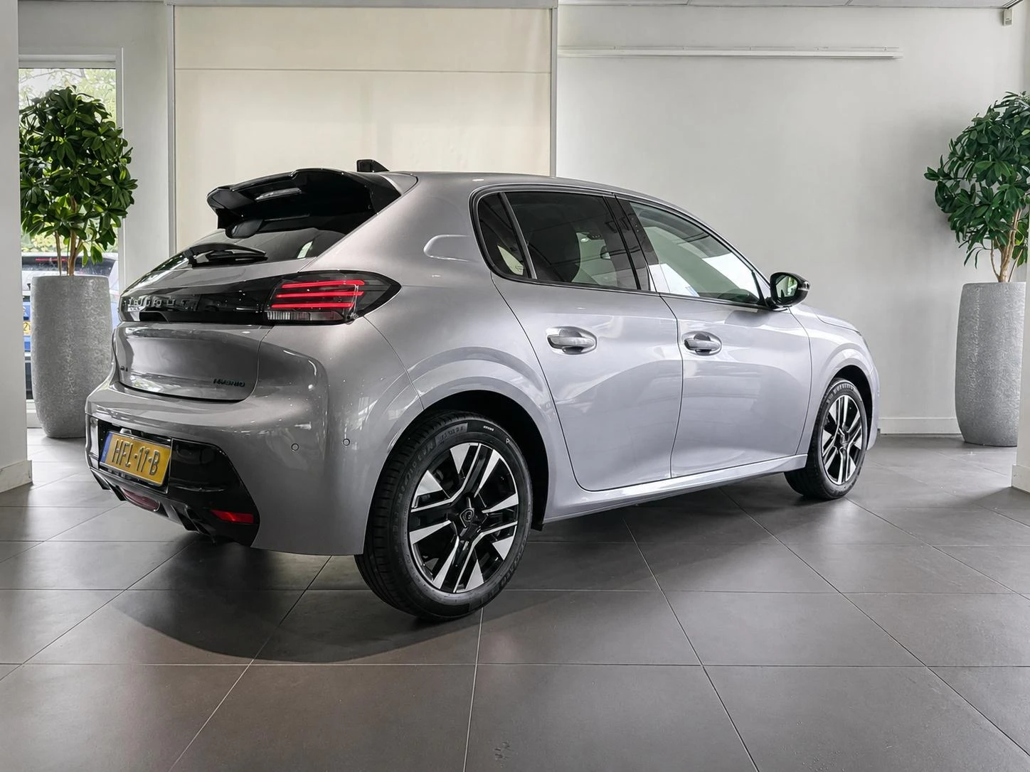 Peugeot 208 1.2 Hybrid 110 e-DCS6 Allure