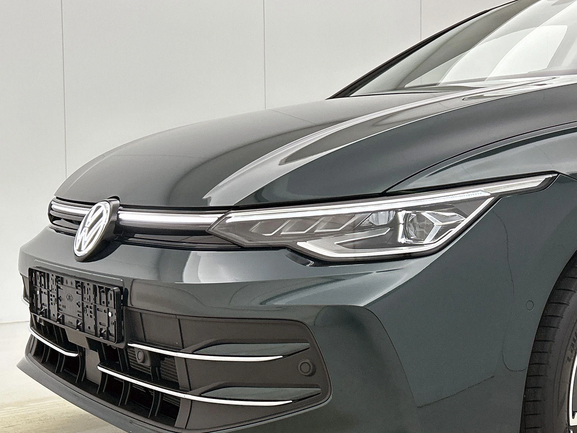 Volkswagen-Golf-image-25